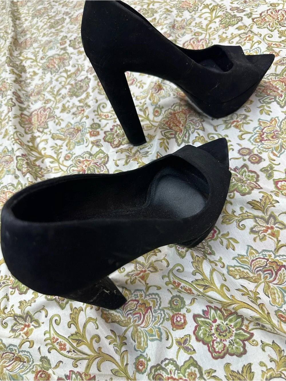 Glaze elegant black
